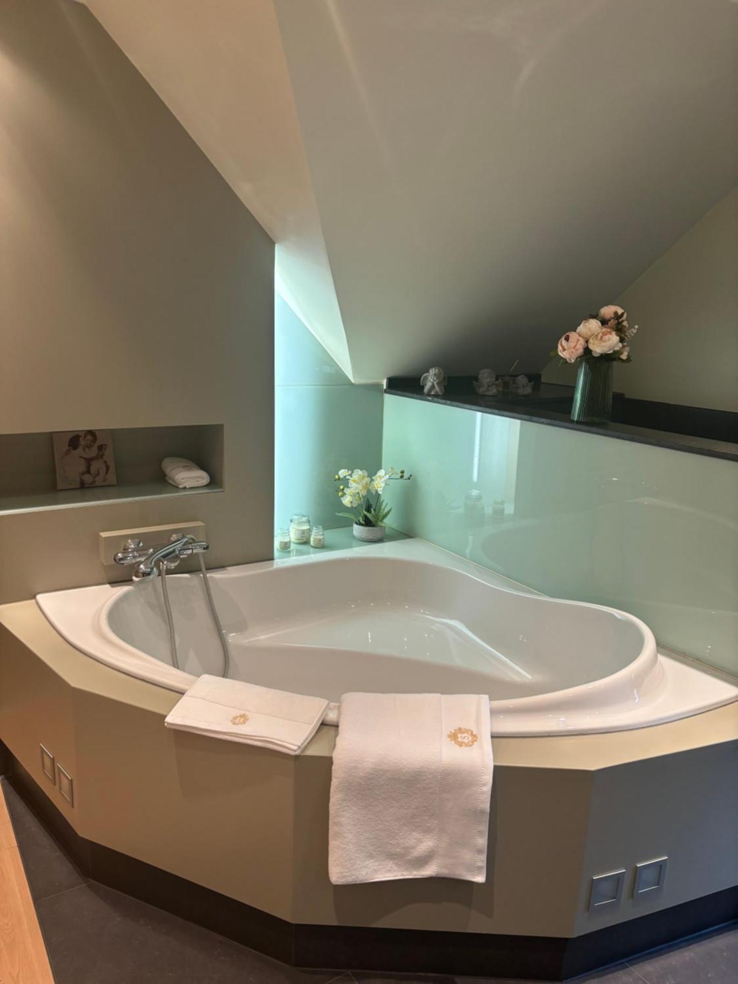 Sophia Rooms 14 Маасмехелен Экстерьер фото